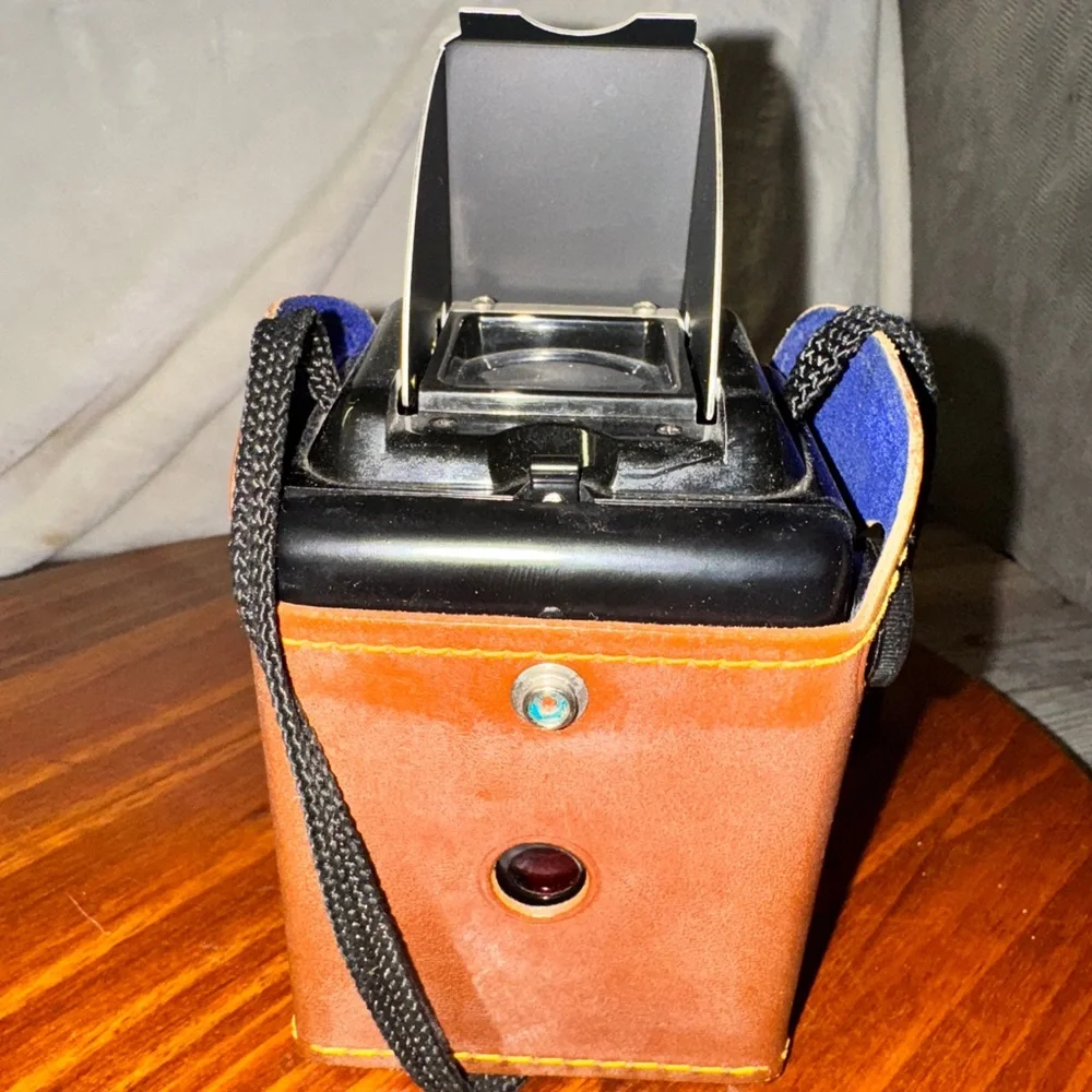 Vtg. Argus 75 Camera Seventy Five Collectible Camera/Photography w/leather Case